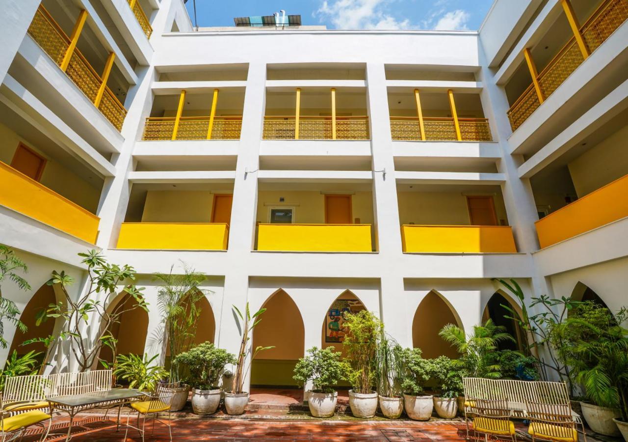 Bloom Boutique L Signature Towers Gurgaon Exterior photo